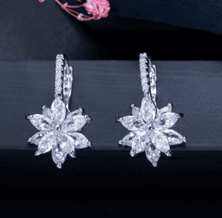 Lovely Geometric Flower with CZ Clear Stones Earrings